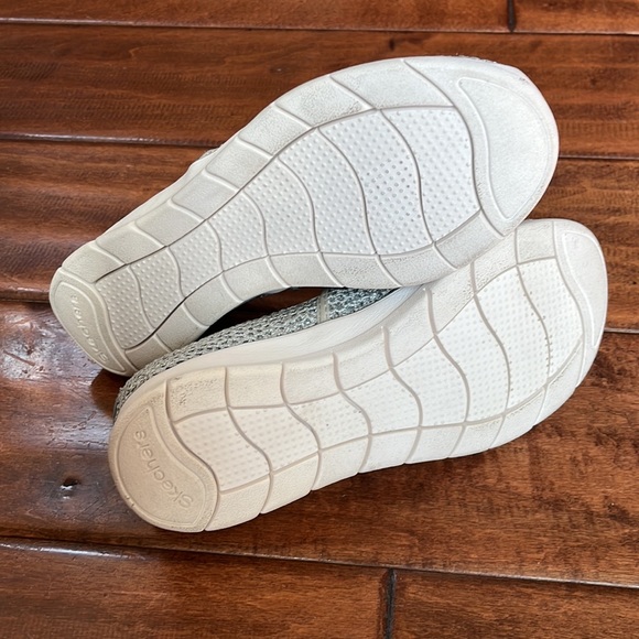 Girls Sketchers air-cooled memory foam sneakers - Picture 3 of 4